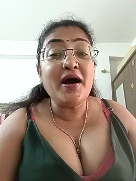 LAVERNIYA  online show from 11-01-25, 05:53