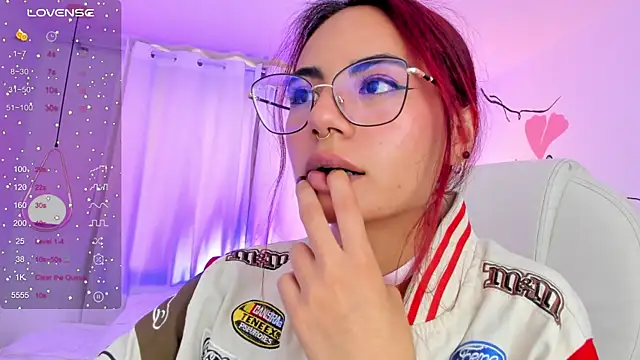 sophiecherry  online show from 12-05-24, 09:17