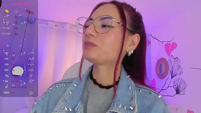 sophiecherry  online show from 01-07-25, 09:25