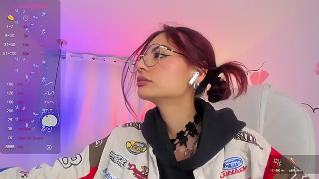 sophiecherry  online show from 01-10-25, 09:31