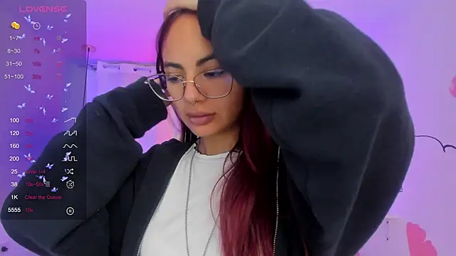 sophiecherry  online show from 01-11-25, 10:07