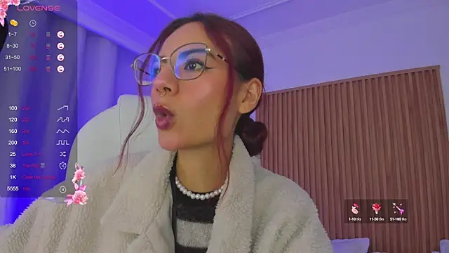 sophiecherry  online show from 02-12-25, 07:13