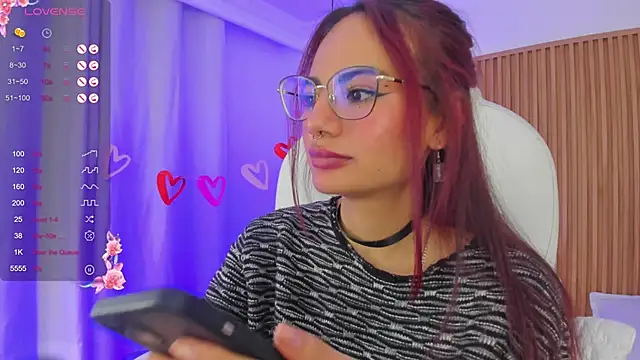 sophiecherry  online show from 02-17-25, 07:37