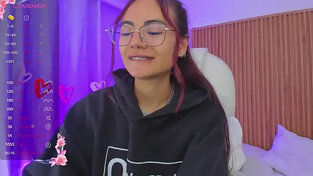 sophiecherry  online show from 03-10-25, 05:43