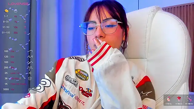 sophiecherry  online show from 09-29-25, 05:23