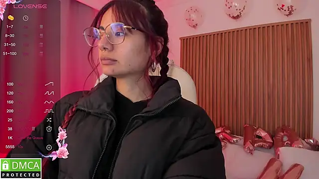 sophiecherry  online show from 10-08-25, 06:22