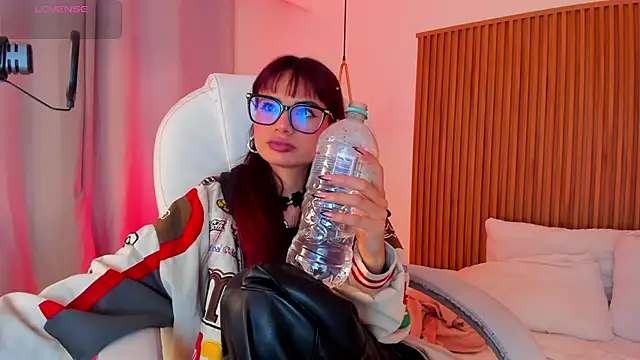 sophiecherry  online show from 11-15-25, 08:27