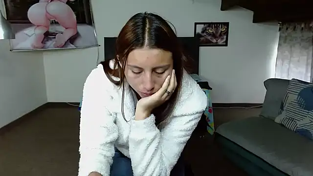 Kloe Deker online show from 03-04-25, 01:17