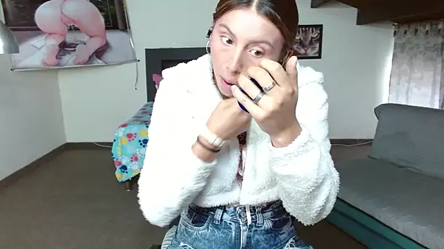 Kloe Deker online show from 03-06-25, 01:35