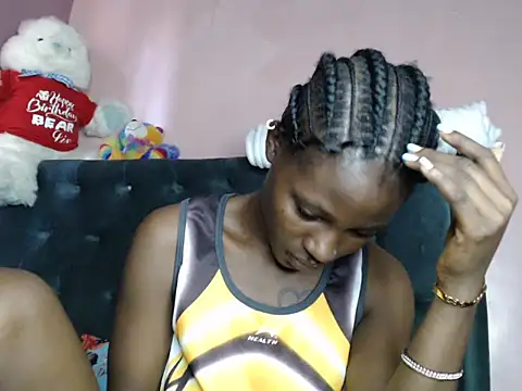 TrishaKalid online show from 12-17-24, 06:56