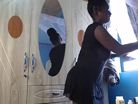 Snapshot of TrishaKalid chatting on 02-18-26, 07:59 TrishaKalid online show from 02-18-26, 07:59