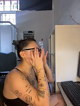 Hawitxui online show from 10-26-25, 10:32