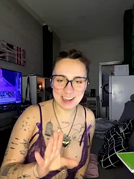 Snapshot of Hawitxui chatting on 01-18-26, 09:13 Hawitxui online show from 01-18-26, 09:13