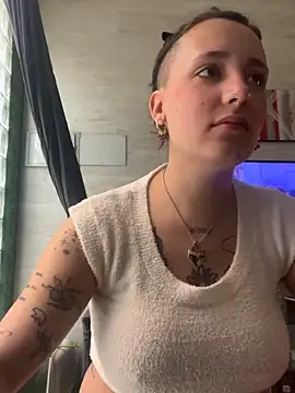 Snapshot of Hawitxui chatting on 02-22-26, 08:35 Hawitxui online show from 02-22-26, 08:35