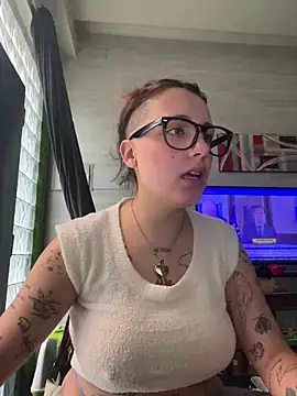 Snapshot of Hawitxui chatting on 02-23-26, 08:33 Hawitxui online show from 02-23-26, 08:33