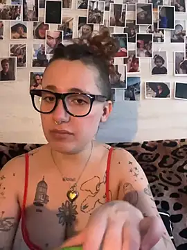 Snapshot of Hawitxui chatting on 03-18-26, 07:33 Hawitxui online show from 03-18-26, 07:33