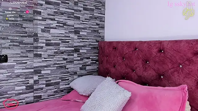 skyhotgirll online show from 10-24-25, 02:30