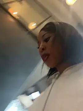 Snapshot of Dime-__ chatting on 10-29-25, 03:58 Dime- online show from 10-29-25, 03:58