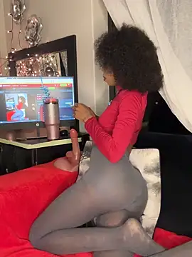 Snapshot of Dime-__ chatting on 11-04-25, 11:15 Dime- online show from 11-04-25, 11:15