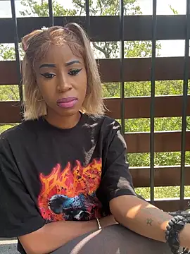 Snapshot of Dime-__ chatting on 11-13-25, 12:15 Dime- online show from 11-13-25, 12:15