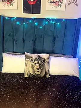 Snapshot of Dime-__ chatting on 11-21-25, 11:03 Dime- online show from 11-21-25, 11:03