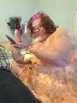 Snapshot of mcv131985 chatting on 11-13-25, 05:17 mcv131985 online show from 11-13-25, 05:17