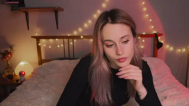 Snapshot of aviva_faith chatting on 10-27-25, 05:50 aviva faith online show from 10-27-25, 05:50