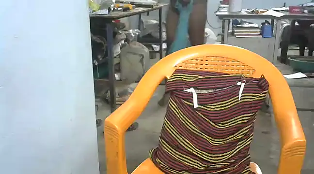 Snapshot of tamilsxman chatting on 12-25-24, 12:48 tamilsxman online show from 12-25-24, 12:48