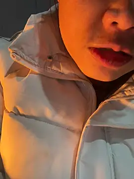 Laura8910 online show from 12-12-24, 04:48