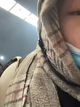 Laura8910 online show from 01-20-25, 08:19