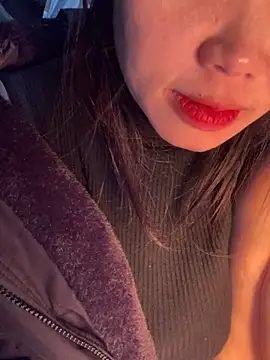 Laura8910 online show from 01-20-25, 11:24