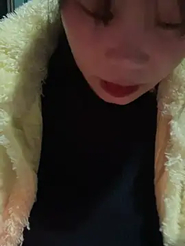 Laura8910 online show from 02-17-25, 01:32