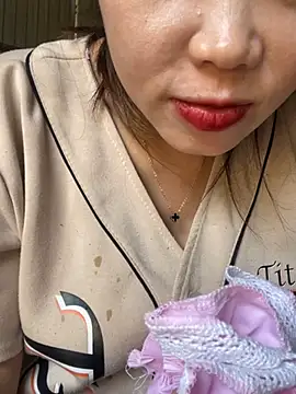 Laura8910 online show from 03-05-25, 08:43