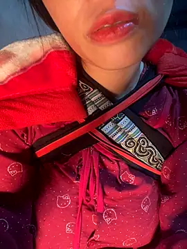 Laura8910 online show from 11-09-25, 12:25