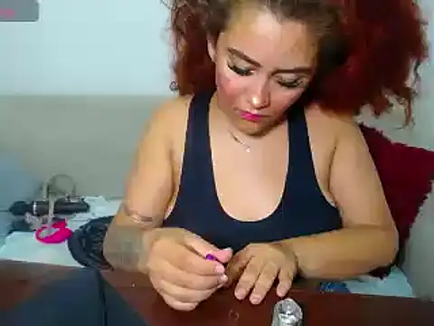 Snapshot of loly_bigbooty4u chatting on 01-10-25, 07:35 loly bigbooty4u online show from 01-10-25, 07:35