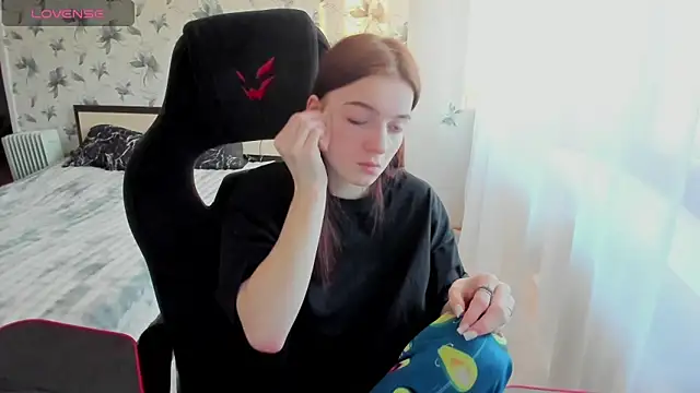 Snapshot of Stacey_Brown chatting on 01-16-25, 11:16 Stacey Brown online show from 01-16-25, 11:16