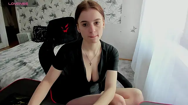 Snapshot of Stacey_Brown chatting on 01-22-25, 05:37 Stacey Brown online show from 01-22-25, 05:37