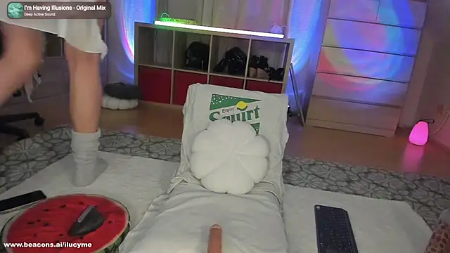 Snapshot of ilucyme chatting on 11-02-25, 06:21 ilucyme online show from 11-02-25, 06:21