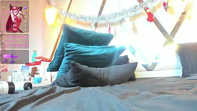 Snapshot of MarielQueenx chatting on 12-31-24, 05:33 MarielQueenx online show from 12-31-24, 05:33