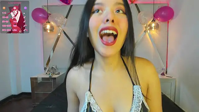 Snapshot of MarielQueenx chatting on 01-27-25, 07:24 MarielQueenx online show from 01-27-25, 07:24