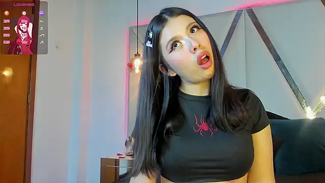 Snapshot of MarielQueenx chatting on 03-07-25, 05:29 MarielQueenx online show from 03-07-25, 05:29