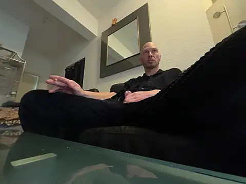Snapshot of Germankink chatting on 01-06-25, 03:29 Germankink online show from 01-06-25, 03:29