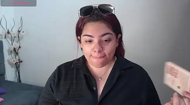 KathyGonzalez online show from 02-12-25, 12:33