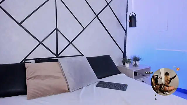 Natasha Smith09 online show from 03-06-25, 10:47