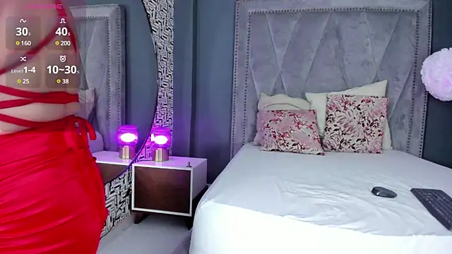 Hotsamantamature online show from 01-13-25, 08:48