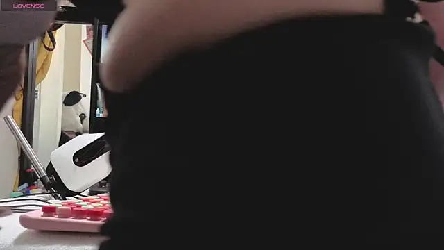 Hotsamantamature online show from 10-27-25, 09:19