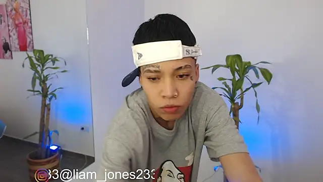 Jonesliam23 online show from 12-07-24, 06:37