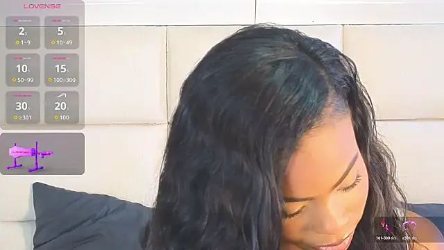 Snapshot of adaraSmiith chatting on 03-09-26, 01:04 adaraSmiith online show from 03-09-26, 01:04