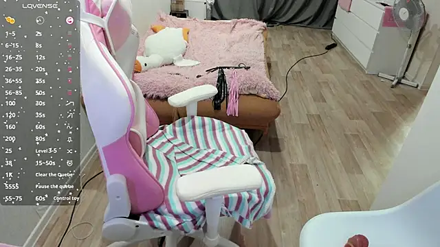 Snapshot of Malina_Lovely chatting on 11-06-25, 08:32 Malina Lovely online show from 11-06-25, 08:32