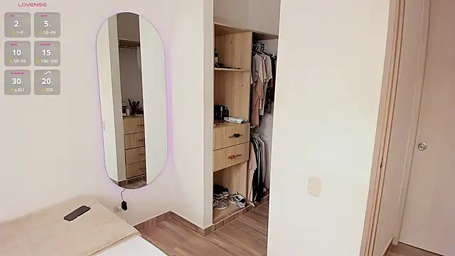 rose scottt online show from 10-15-25, 03:12